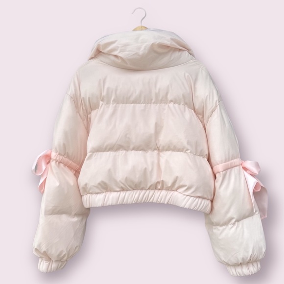 Selkie - ‘The Castle Pink Marshmallow Puffer’ - Picture 2 of 6